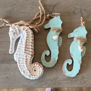 Coastal Seahorse Wall Decor Set - White and Aqua